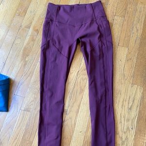 All The Right Places II,28in Bourdeaux Size 8 NWOT